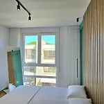 Cozy Beach Apartment - 296