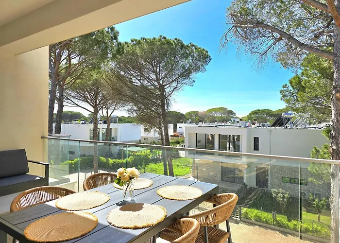 Cozy Beach Apartment - 296